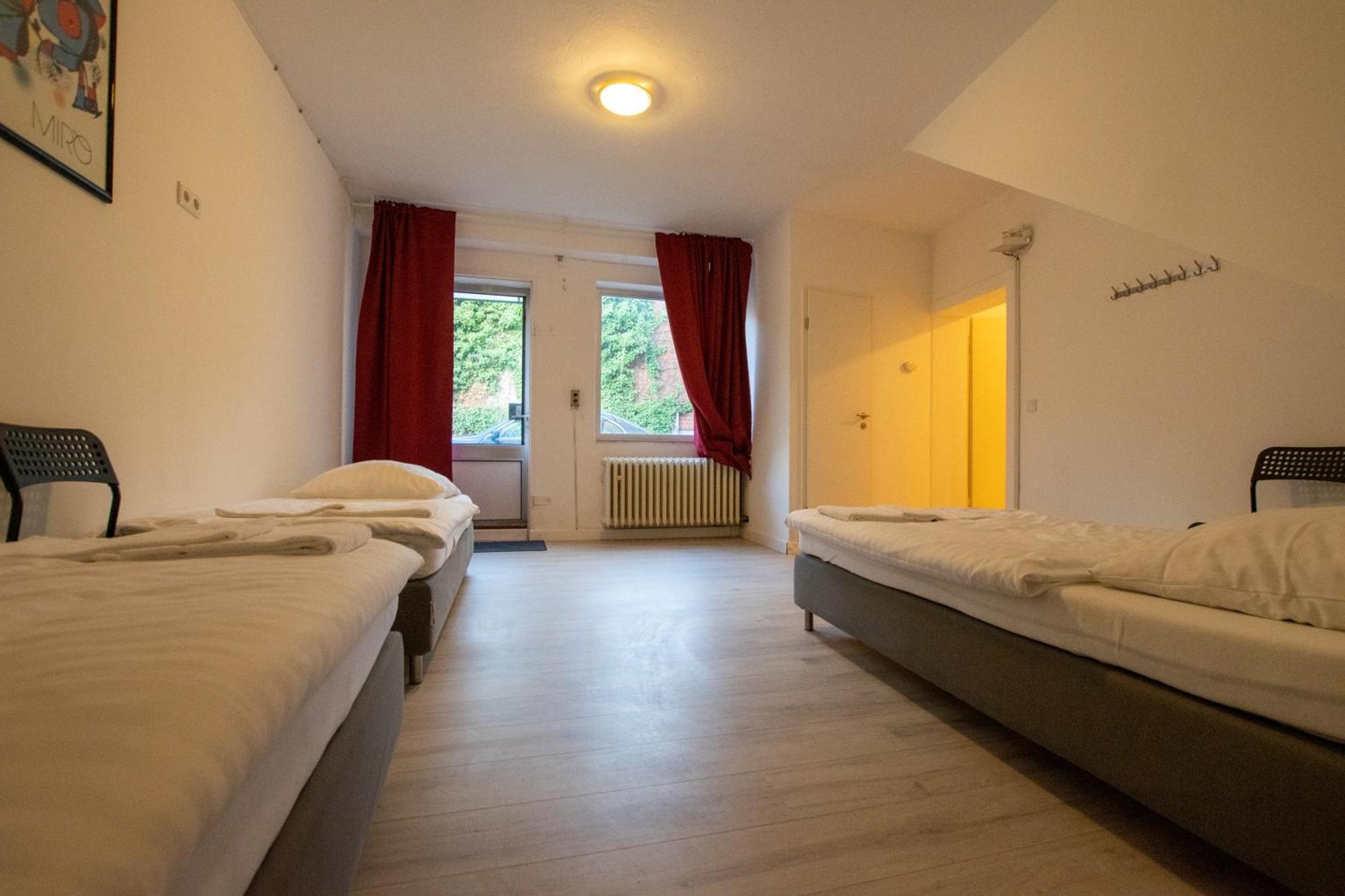 Spacious House Dusseldorf Room photo