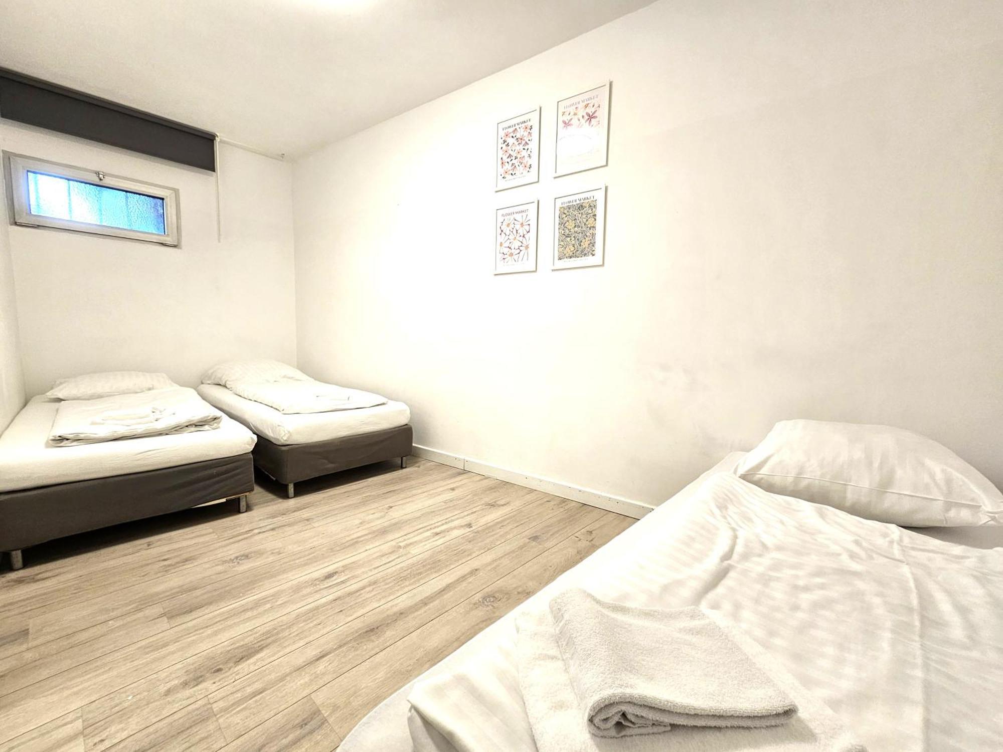 Spacious House Dusseldorf Room photo
